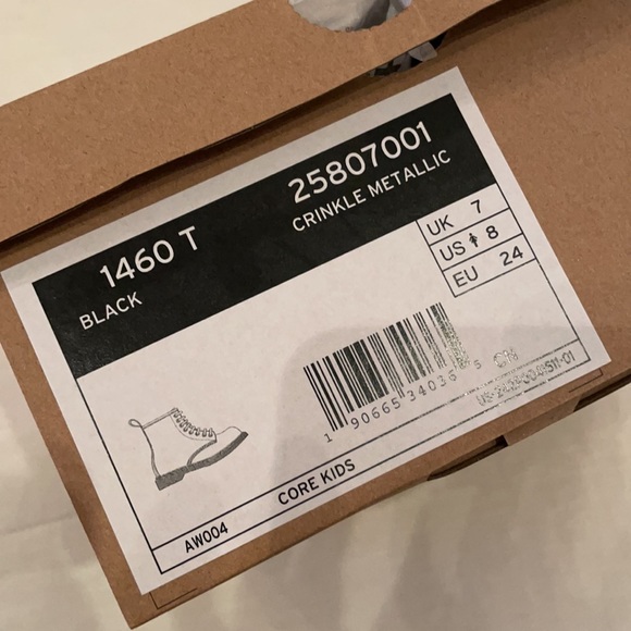 Dr Martens Toddler Crinkle Metallic Boots SZ 8 - Picture 4 of 7